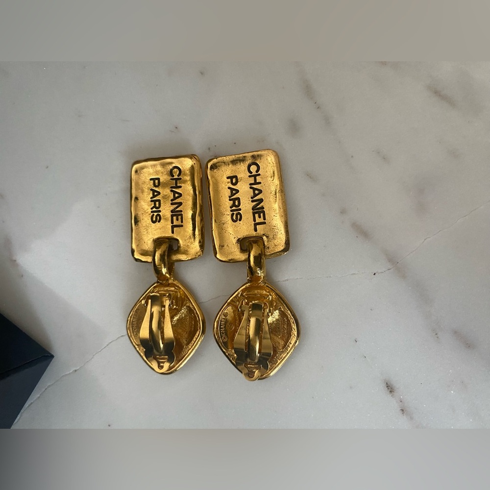 Chanel Gold Rectangular Cufflinks - image 5